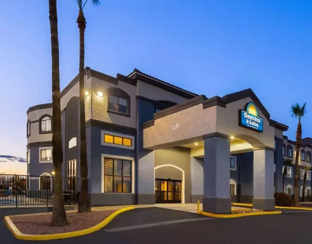 Days Inn & Suites by Wyndham Tucson/Marana