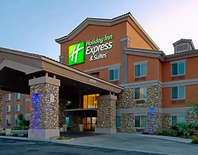 Holiday Inn Express & Suites Tucson by IHG