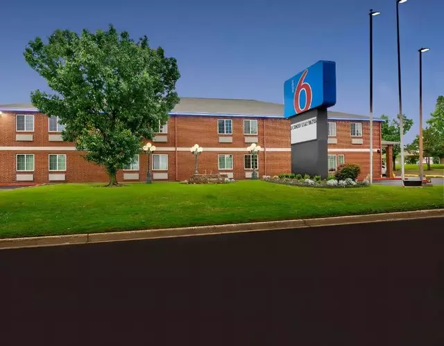 Motel 6 Tulsa, Ok - Central