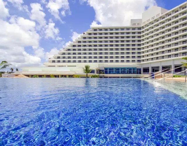 RIHGA Royal Laguna Guam Resort