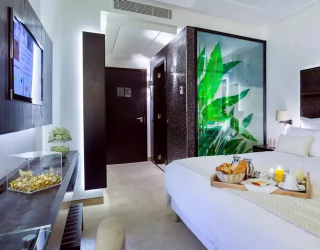 Business Hotel
