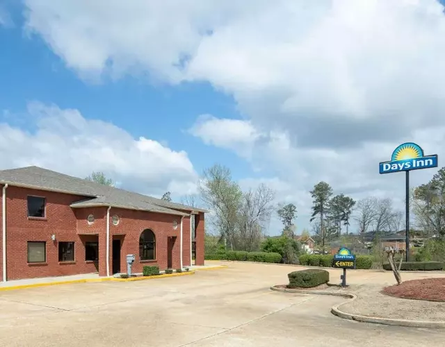 Days Inn by Wyndham Tupelo