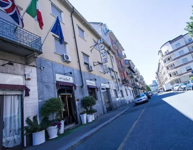 Hotel Adriano