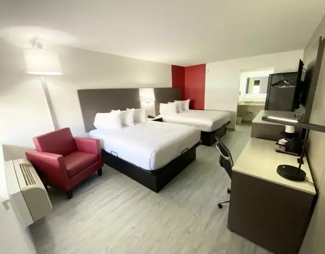 Ramada by Wyndham Tuscaloosa