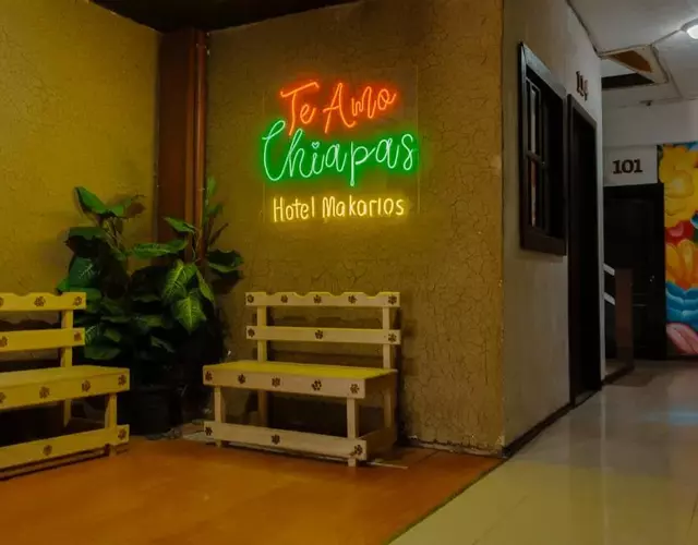 Hotel Makarios