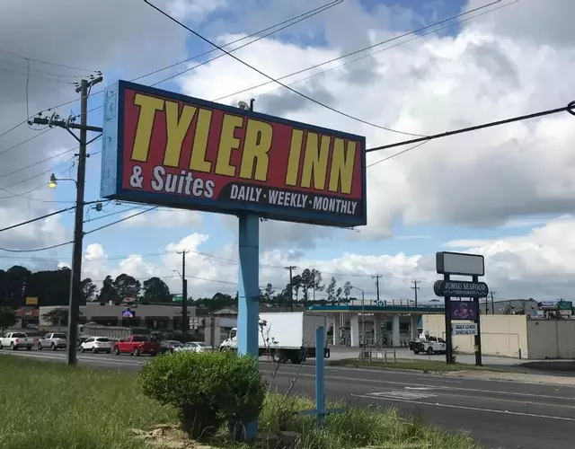 Tyle Inn & Suites