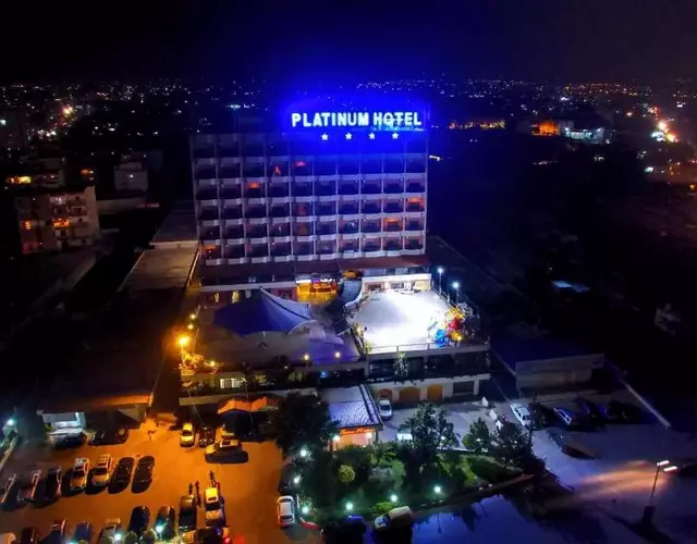 Platinum Hotel