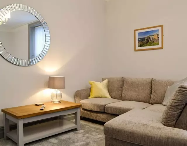 Grosvenor House APT 3