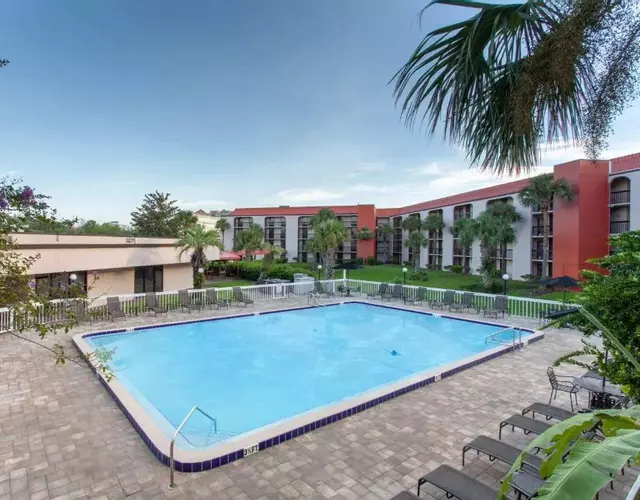 Grand Hotel Orlando at Universal Blvd - Shuttle to Theme Parks