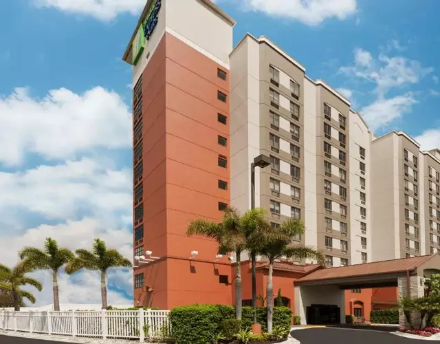 Holiday Inn Express & Suites - Nearest Universal Orlando by IHG