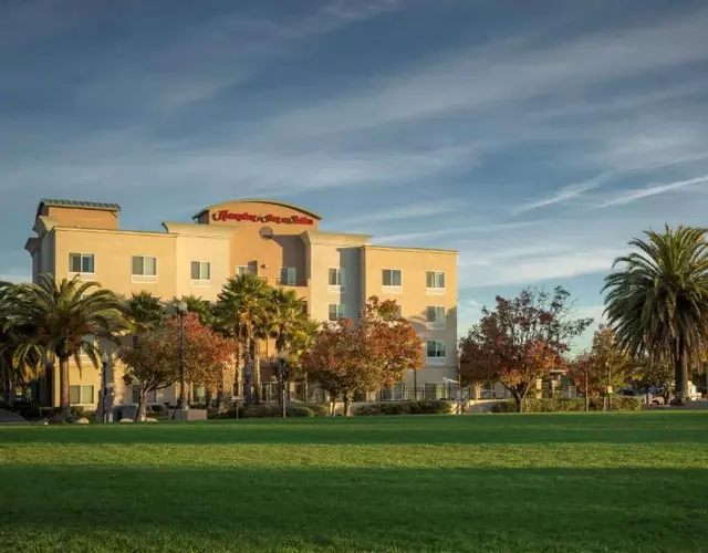 Hampton Inn & Suites Suisun City Waterfront