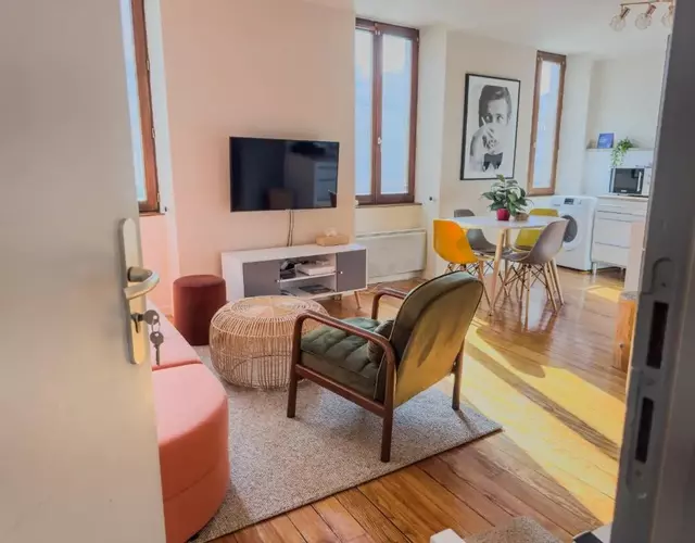 Duplex lumineux 2 chambres centre zone piétonne