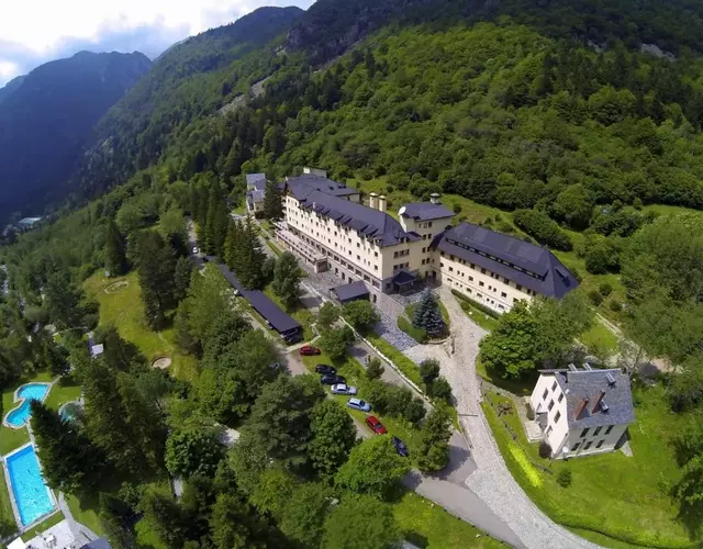 Hotel Manantial