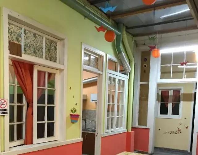 Hostal Tricontinental