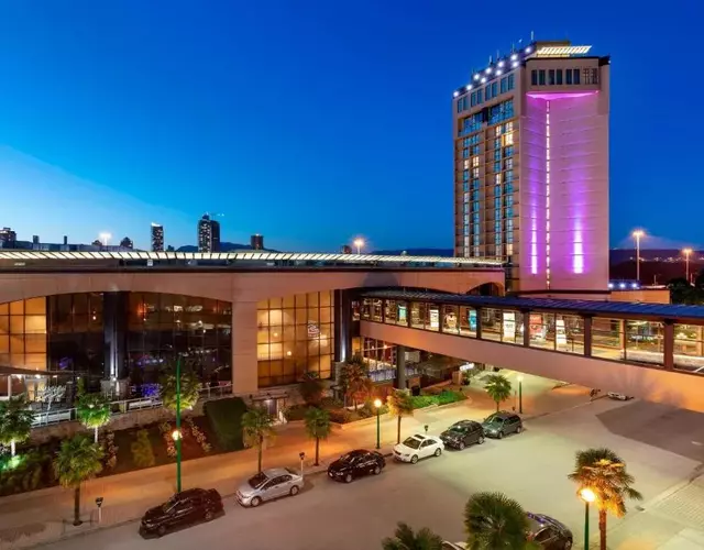 Delta Hotels by Marriott Burnaby Conference Centre