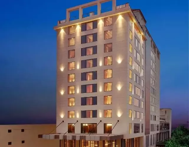 Doubletree By Hilton Varanasi