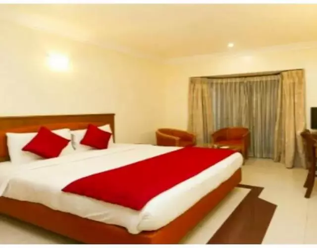 HOTEL N ASHIYANA PALACE - Near Kasi Vishwanath Temple #Fully Air Conditioning #Wi-Fi #Parking -Best Hotel In Varanasi Book Now
