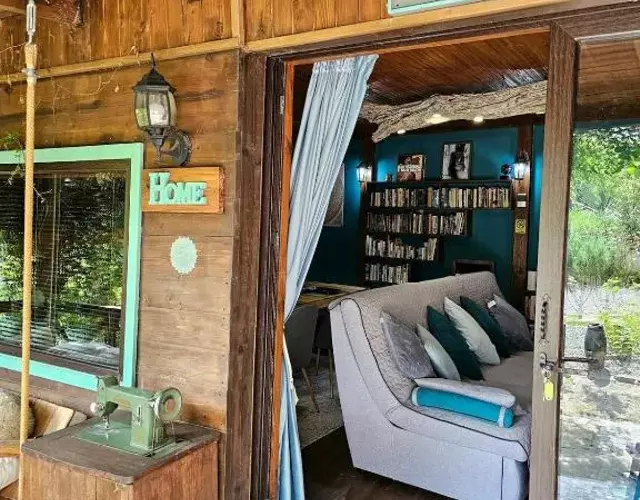 Guesthouse Villa India - Bibliothek