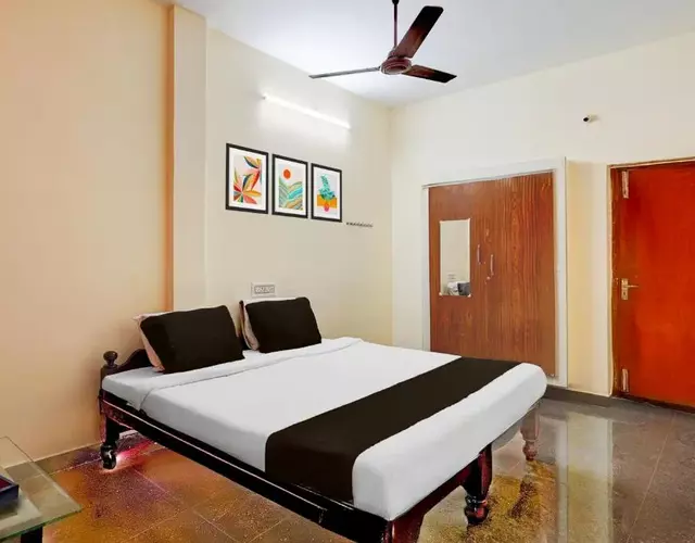 Super Hotel O Poigai Near Airport