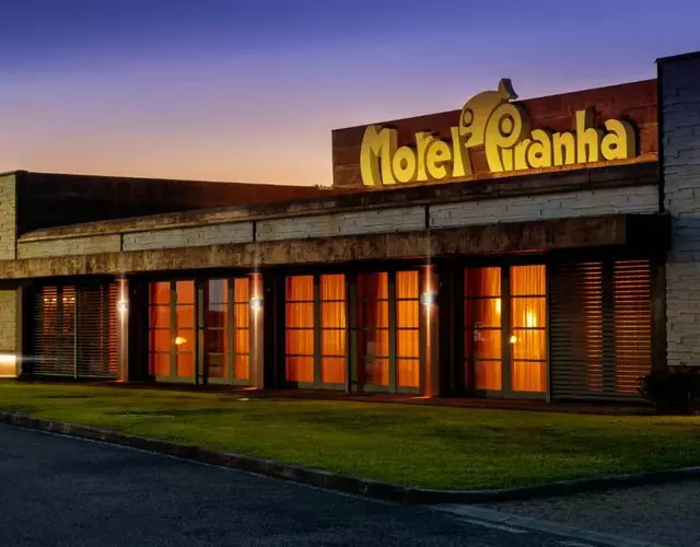 Motel Hotel Piranha