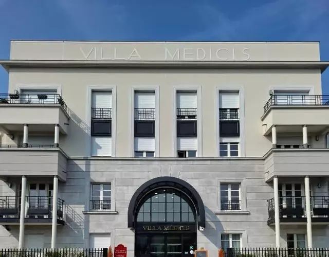 Villa Médicis Versailles Saint-Cyr-l'Ecole