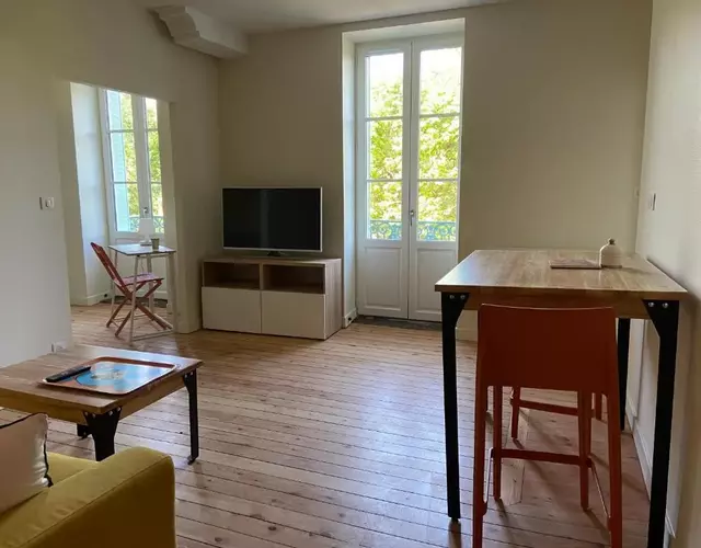 AU COEUR DES SOURCES - Face aux Parcs & Thermes - Hypercentre