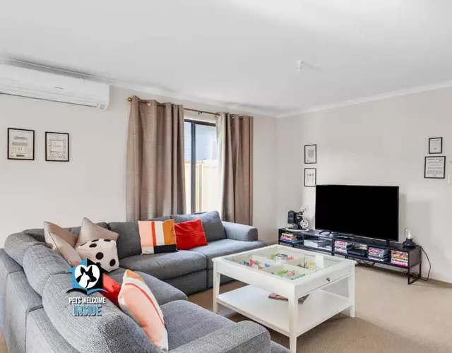 Big House with Views and Fab Pop Culture Vibe