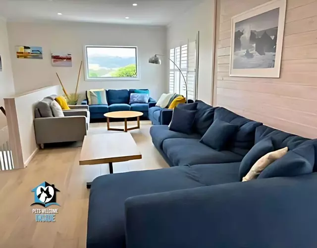 Stones Throw to Beach & Chiton Surf Club