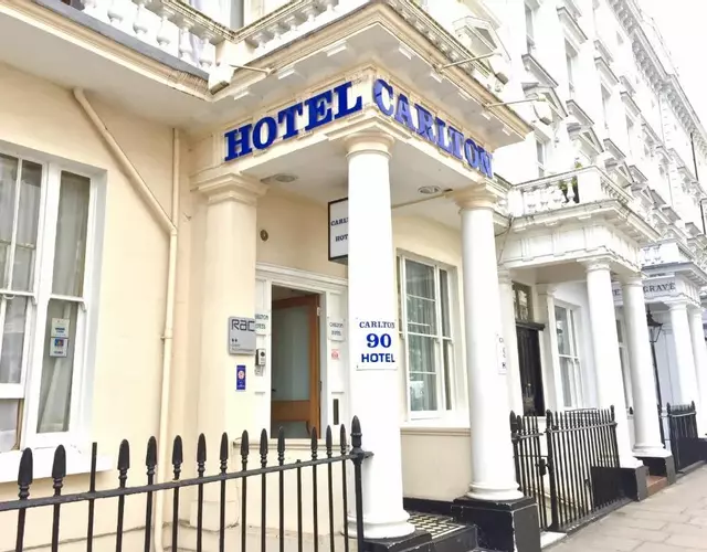 Carlton Hotel