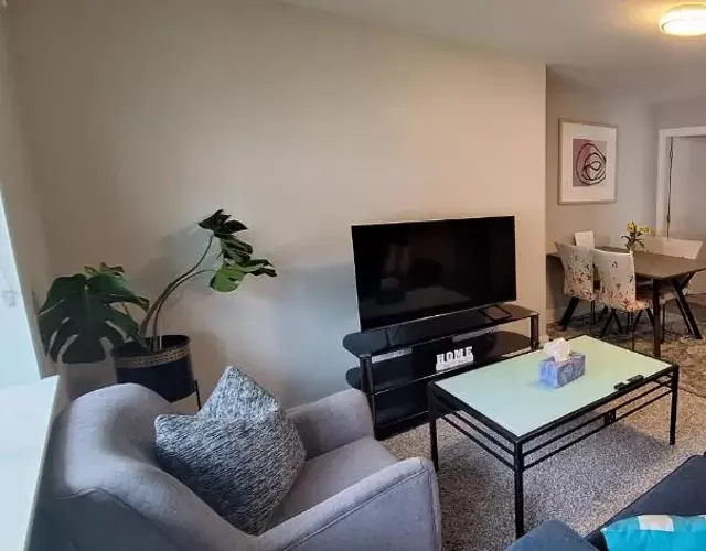 Happy Zone Suite with AC - Sleeps 4, Free Treats !