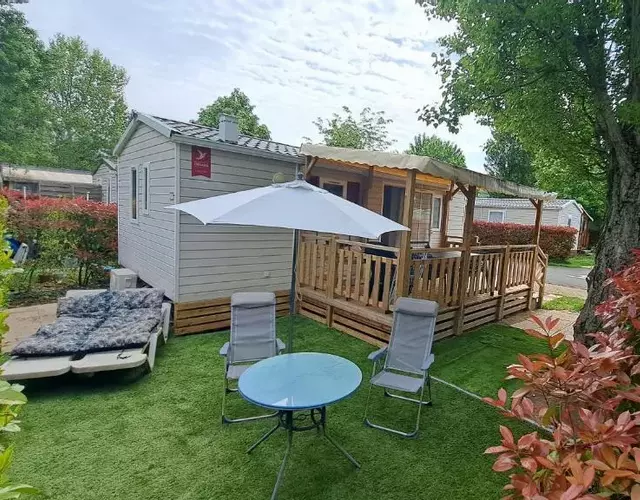 Camping à Condrieu, Mobil home 6 pers sur les bords du Rhône, avec parc aquatique
