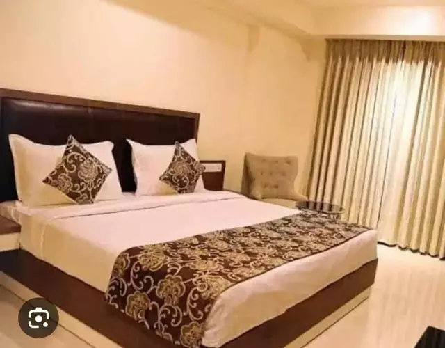 HoTEL ABHIRAM PALACE