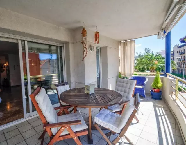 The Rose by Hello Homes Sitges
