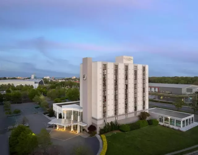 DoubleTree by Hilton Virginia Beach