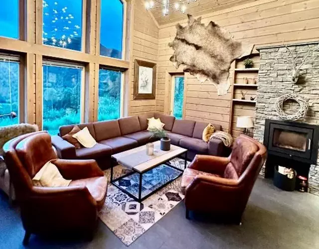 Myrkdalen Lodge II, luxury family cabin ski in and out