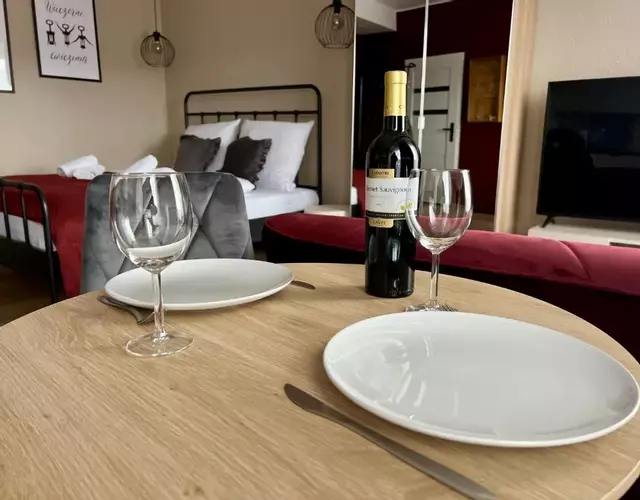 Apartament Czerwone Wino 100m od Szczawno-Zdrój