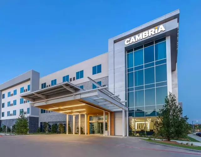 Cambria Hotel Waco University Riverfront