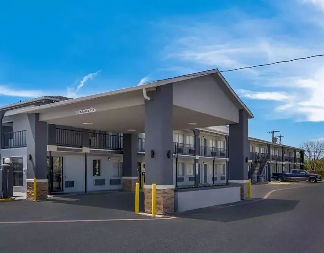 Econo Lodge Waco North I-35