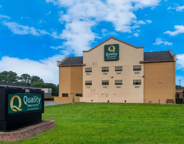 Quality Inn & Suites Waco North