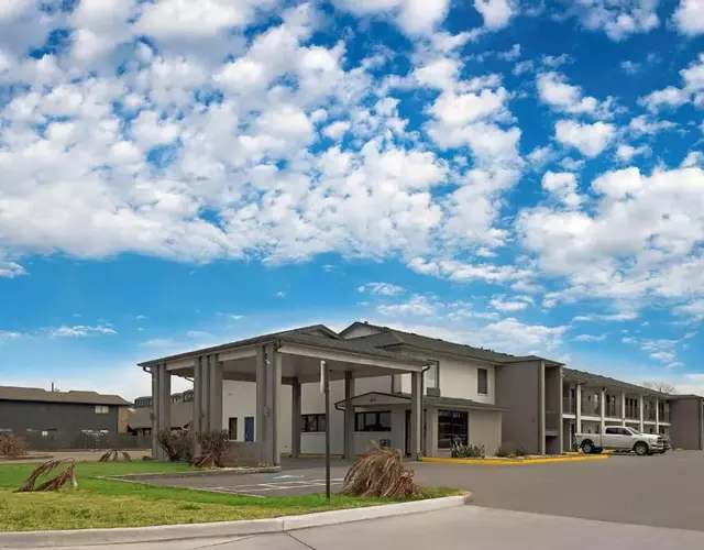 Studio 6 Waco TX - Downtown - Baylor