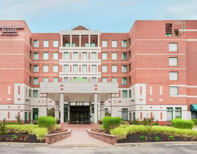 DoubleTree Suites by Hilton Hotel Philadelphia West