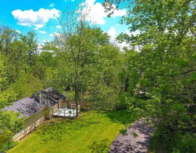 Peddlers Carriage house