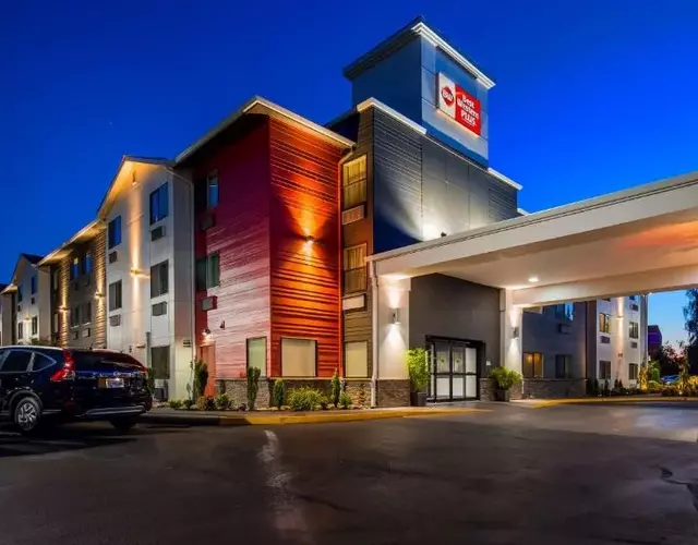 Best Western Plus Portland Airport Hotel & Suites