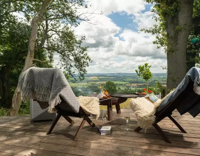 Tilbury Shepherd Huts with Hot Tubs & Holiday Cottages with no Hot Tubs