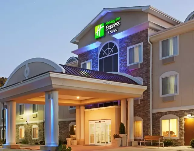 Holiday Inn Express and Suites Meriden by IHG