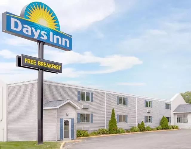 Days Inn by Wyndham Cedar Falls- University Plaza