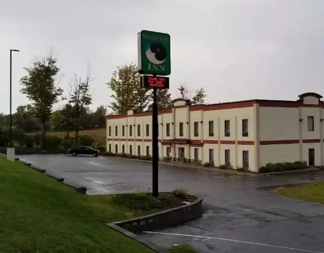Pleasant Night Inn- carthage NY