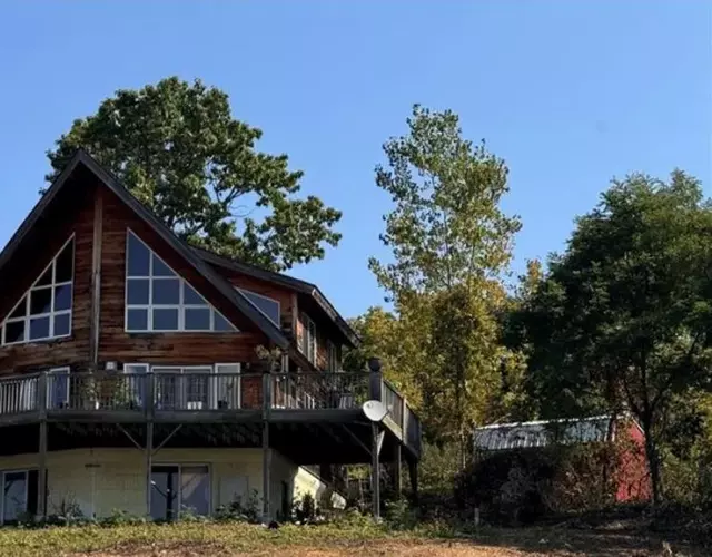 Stunning Lake Views Wine Country