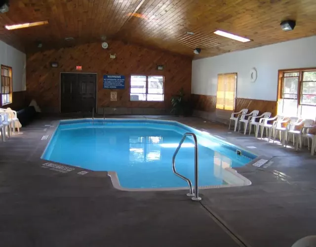 Villager Motel & Glen Manor Estate