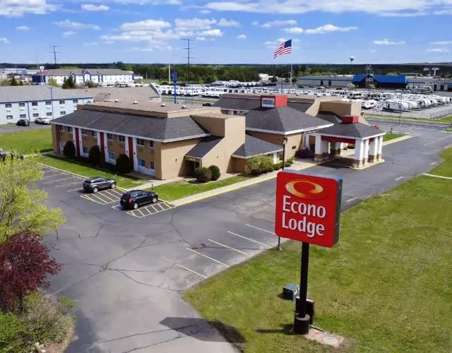 Econo Lodge Wausau - Rothschild